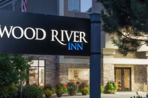 Wood River Inn - Premier Hailey Lodging