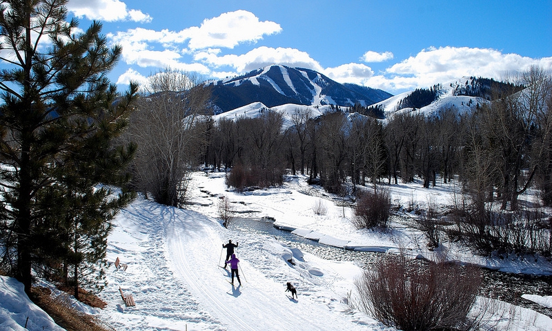 Cross Country Skiing along Big Wood River Trails