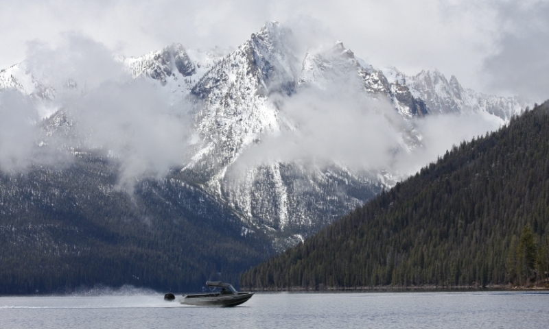 Boating on Redfish Lake